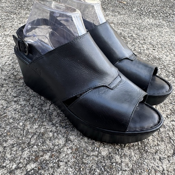 Børn Shoes - BORN Emmy Platform 4" Wedge‎ Cross Strap Women's Sz 11 M Black Leather Sandals